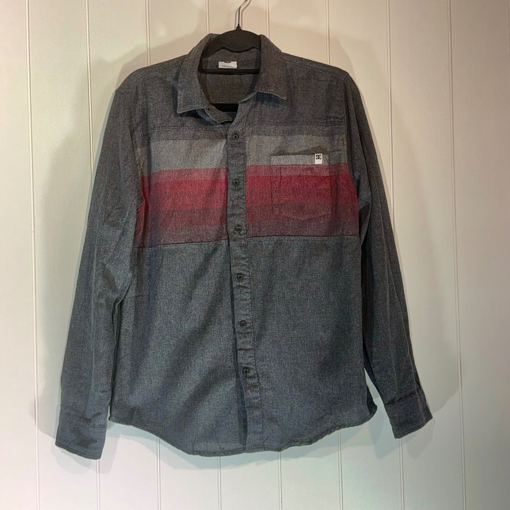DC Shoes Mens Button Down Shirt Grey Red Striped Long Sleeve Flannel Size M